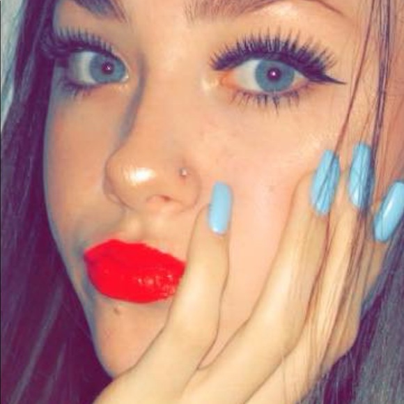 Meet your Posher, Trendzitions Fashion House - Picture 2 of 14